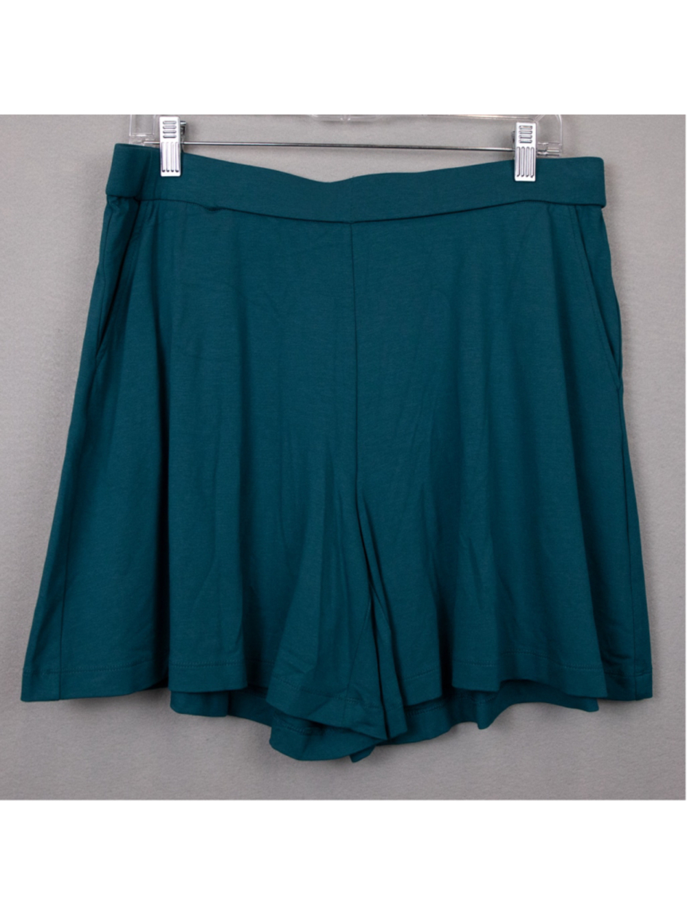 J. Jill Wearever teal pull on shorts NWT-M